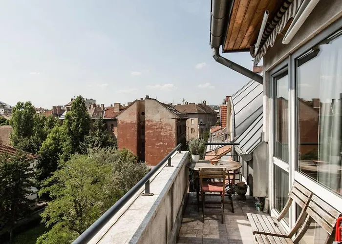 Penthouse By The Danube * Budapeste