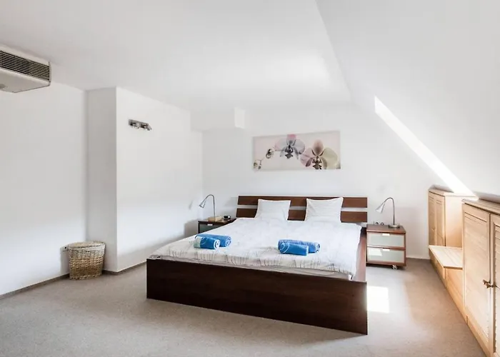 דירה Penthouse By The Danube